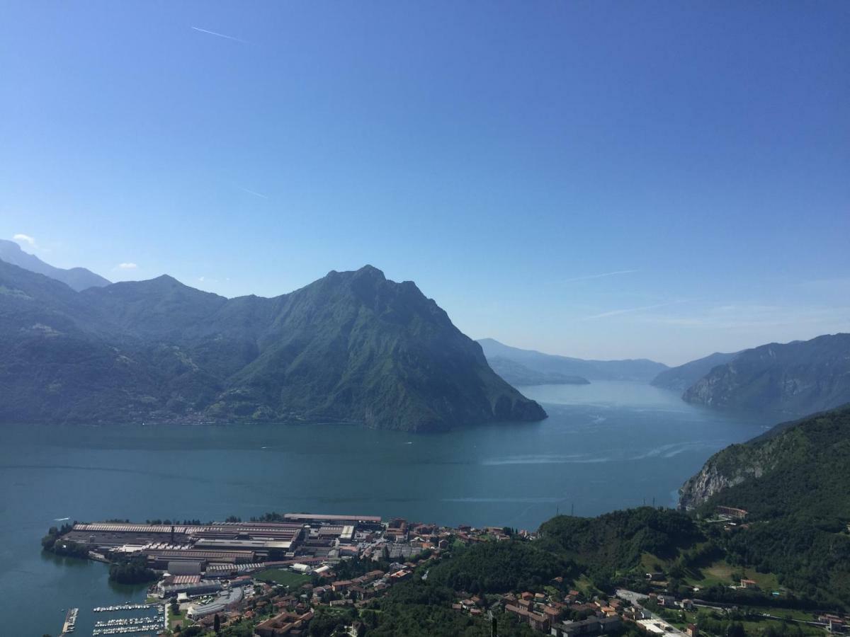 Luminoso Appartamento Vista Lago Solto Collina Eksteriør bilde